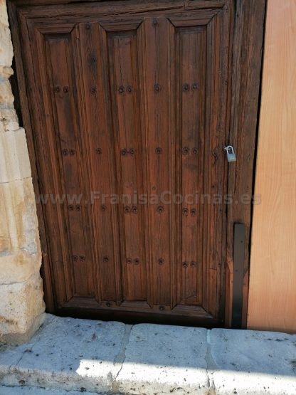 Restauración de las Puertas de la Iglesia de San Pedro de Villagarcía de Campos: Un Rescate del Patrimonio - Imagen 15