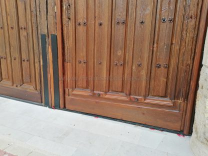 Restauración de las Puertas de la Iglesia de San Pedro de Villagarcía de Campos: Un Rescate del Patrimonio - Imagen 11