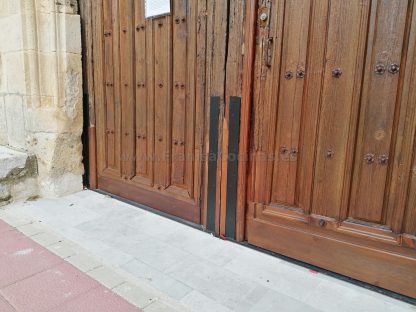 Restauración de las Puertas de la Iglesia de San Pedro de Villagarcía de Campos: Un Rescate del Patrimonio - Imagen 12