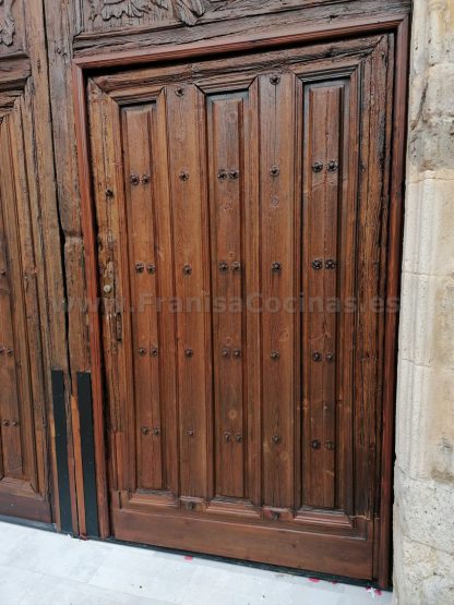 Restauración de las Puertas de la Iglesia de San Pedro de Villagarcía de Campos: Un Rescate del Patrimonio - Imagen 4