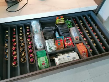 Muebles Desayunadores a Medida con Puertas Escamoteables: La solución perfecta para una organizada cocina - Imagen 14