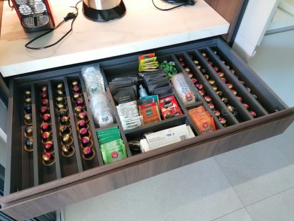 Muebles Desayunadores a Medida con Puertas Escamoteables: La solución perfecta para una organizada cocina - Imagen 16