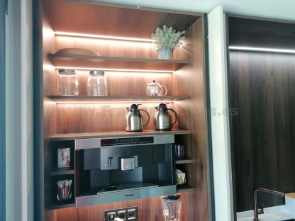 Muebles Desayunadores a Medida con Puertas Escamoteables: La solución perfecta para una organizada cocina - Imagen 18