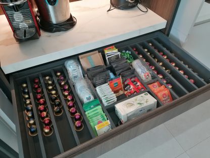 Muebles Desayunadores a Medida con Puertas Escamoteables: La solución perfecta para una organizada cocina - Imagen 20